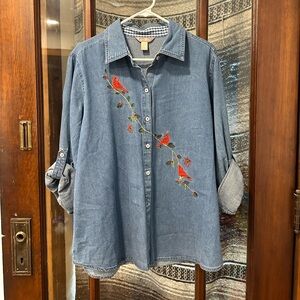 Vintage Embroidered Cardinal Denim Shirt Bird Embroidery Winter Christmas Cabin